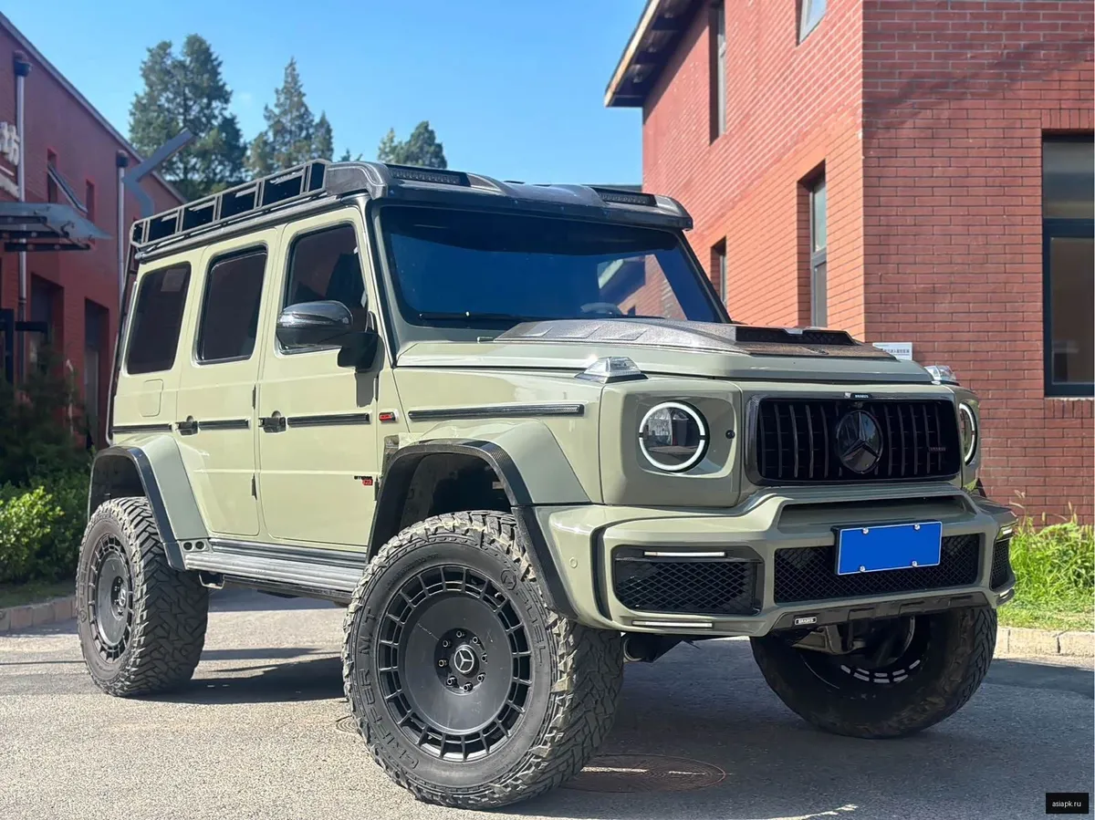 Mercedes-Benz G-Class 3