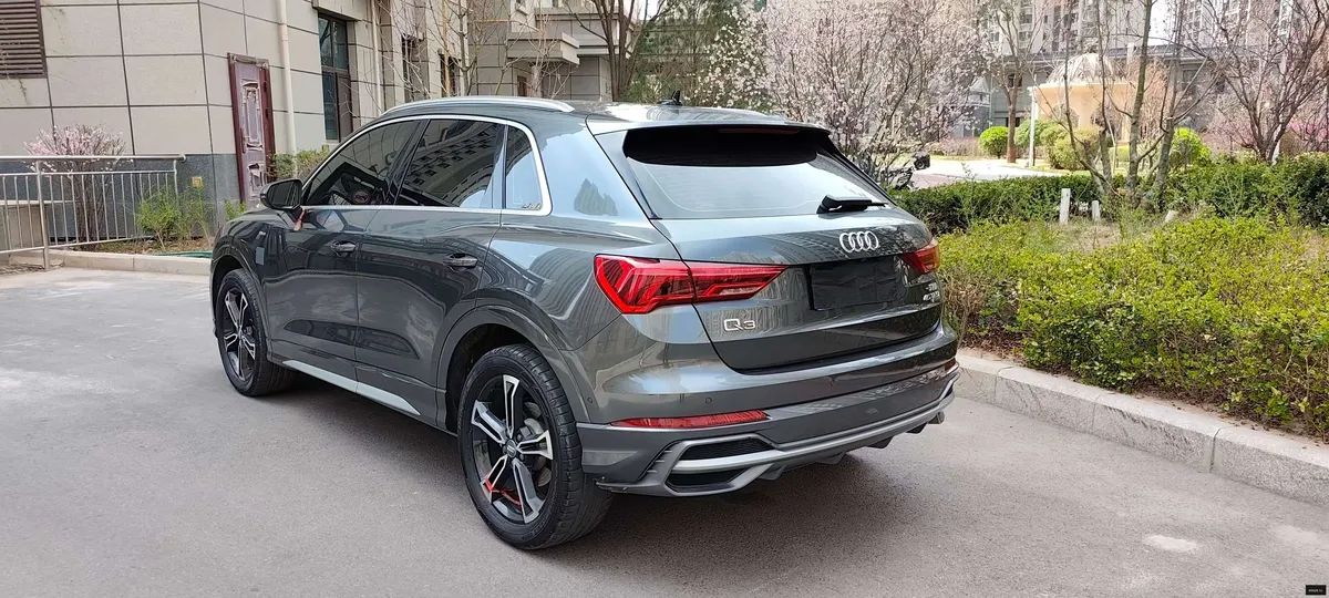 Audi Q3 4