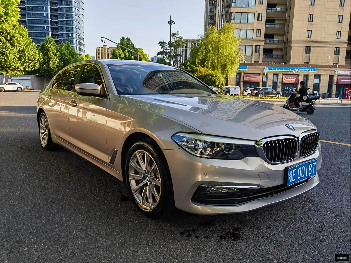 BMW 5-Series 2