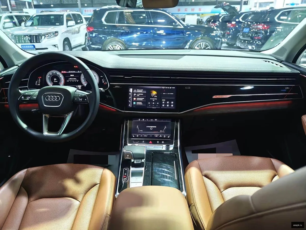 Audi Q7 6