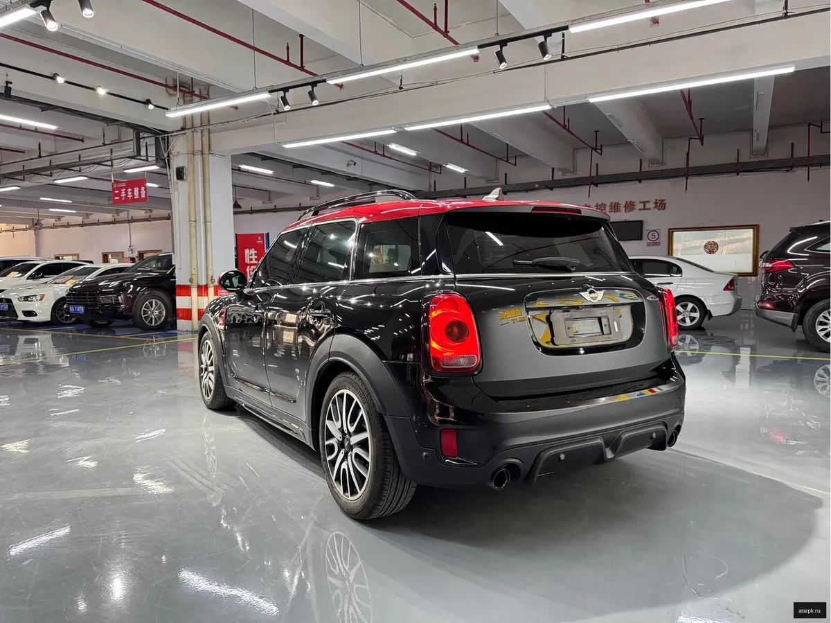 MINI Hatch 6