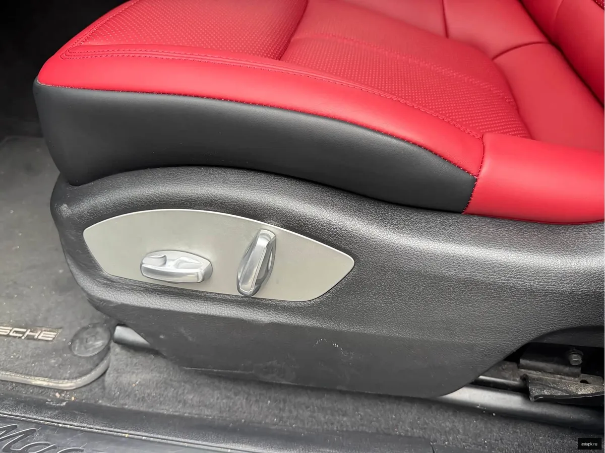 Porsche Macan 6