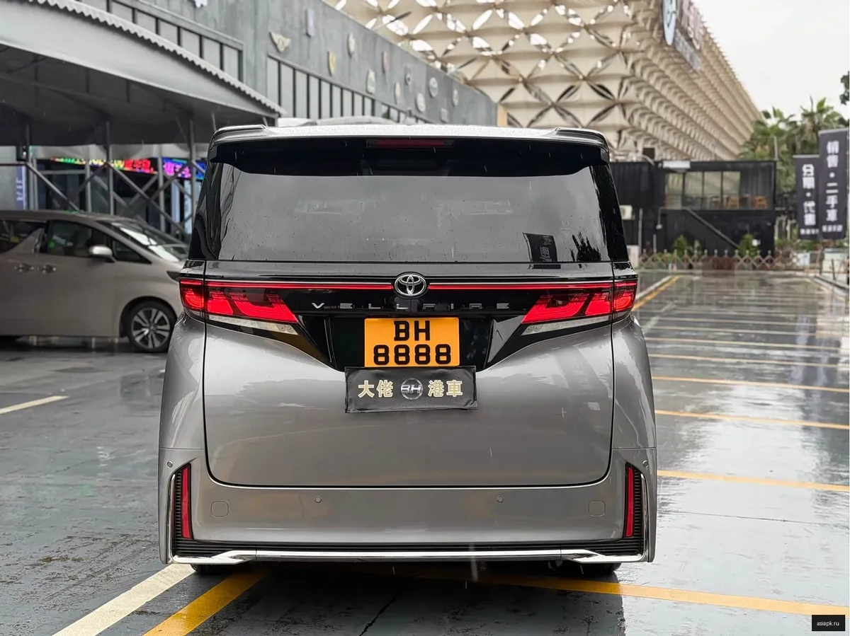 Toyota Vellfire 6