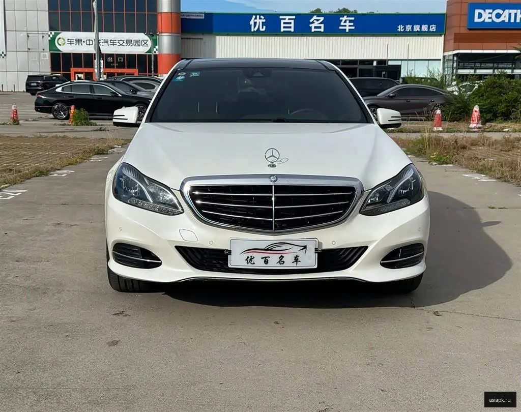 Mercedes-Benz E-Class 2