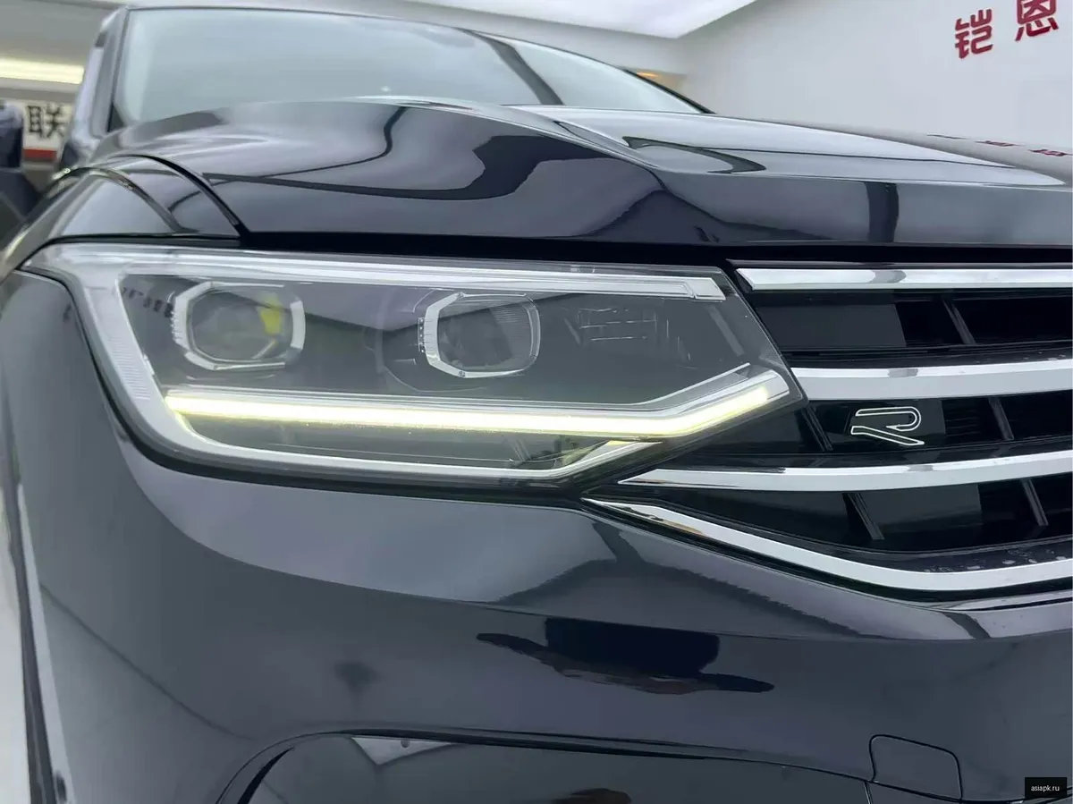 Volkswagen Tiguan L 4