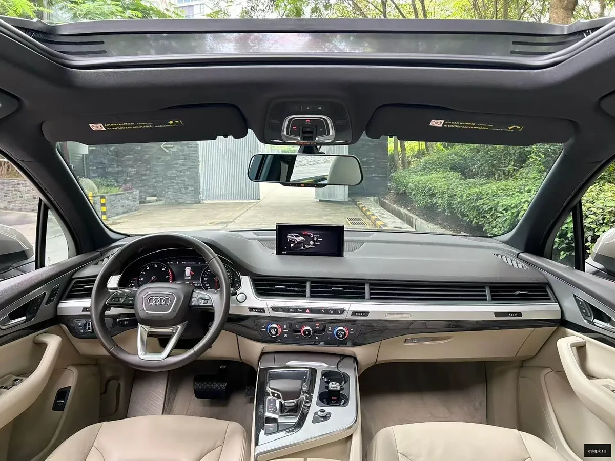 Audi Q7 5