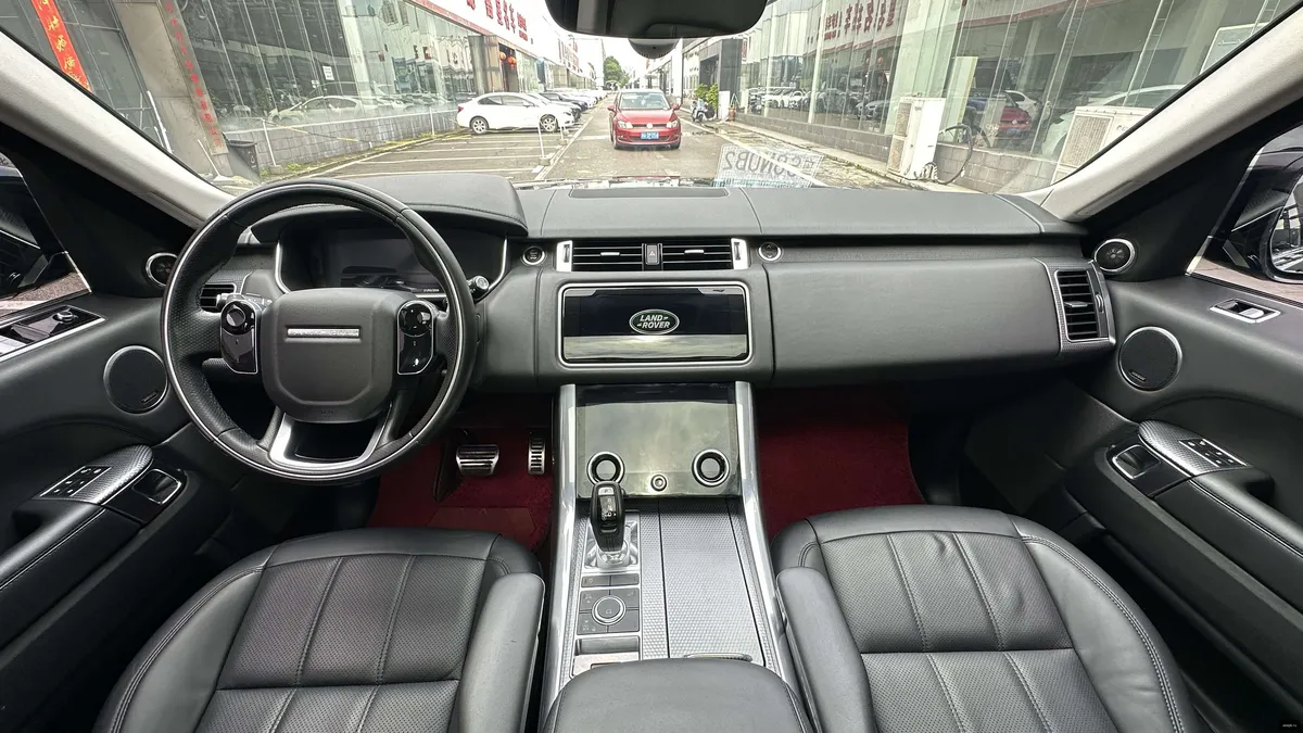 Land Rover Range Rover Sport 4