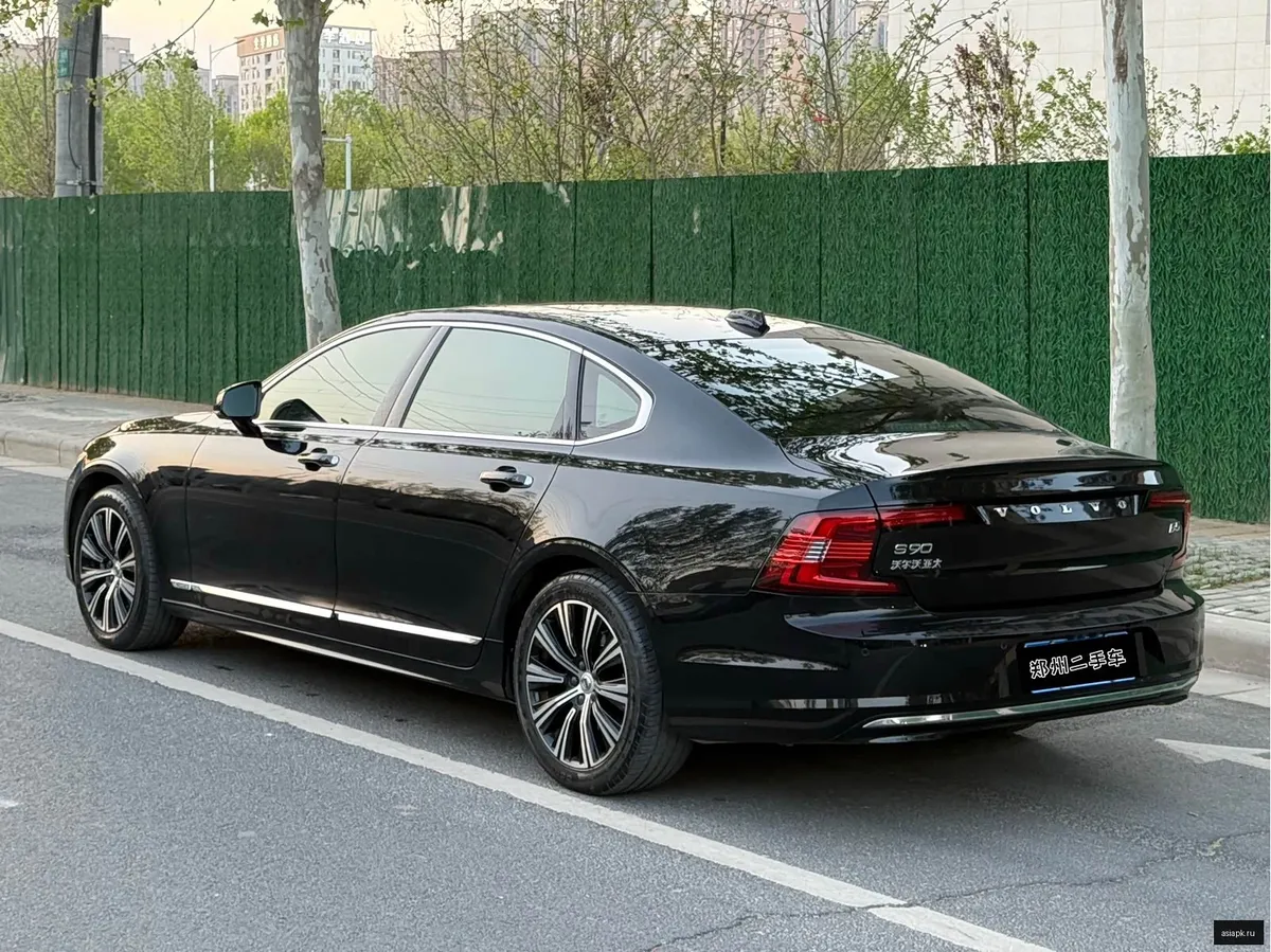 Volvo S90 4