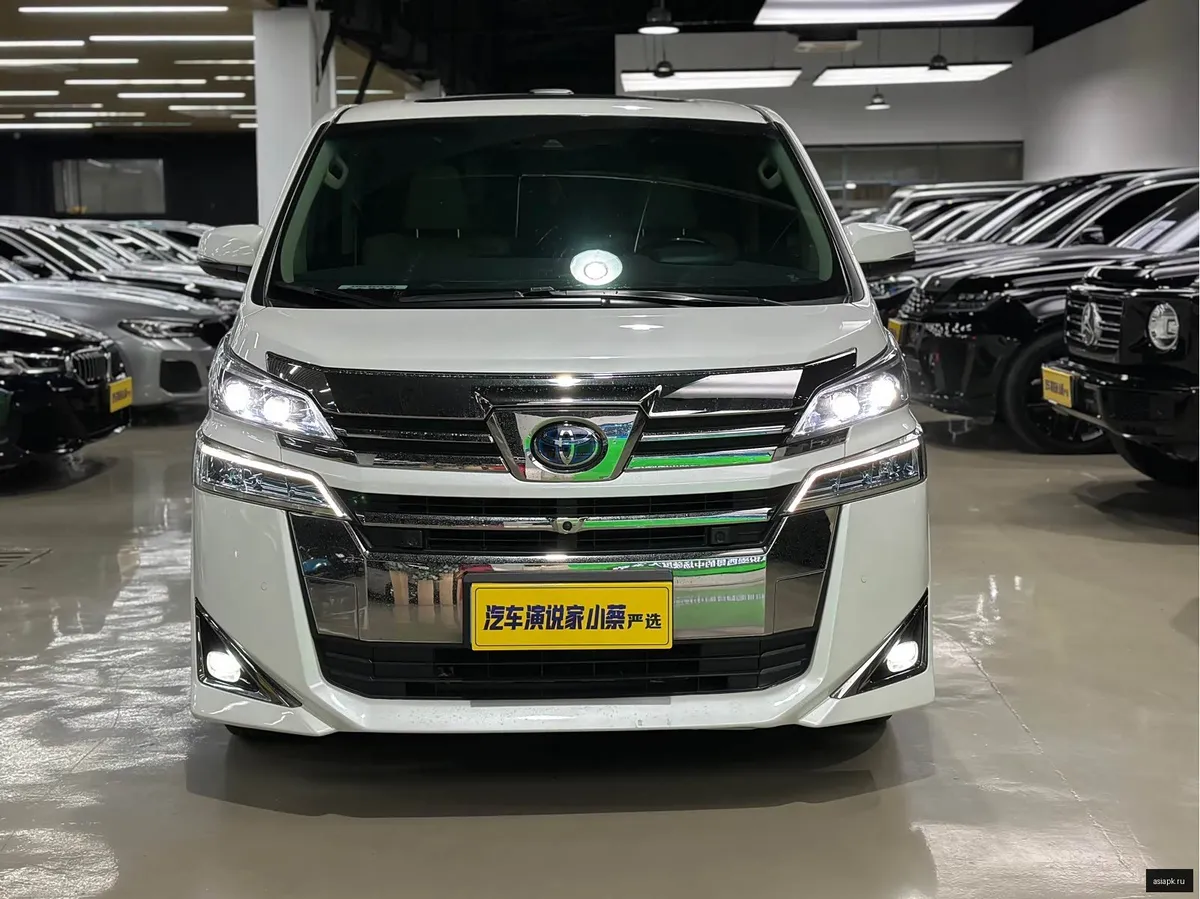 Toyota Vellfire 2
