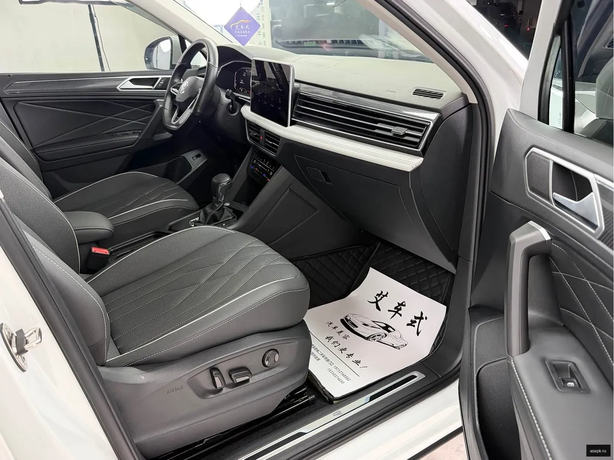 Volkswagen Tiguan L 5