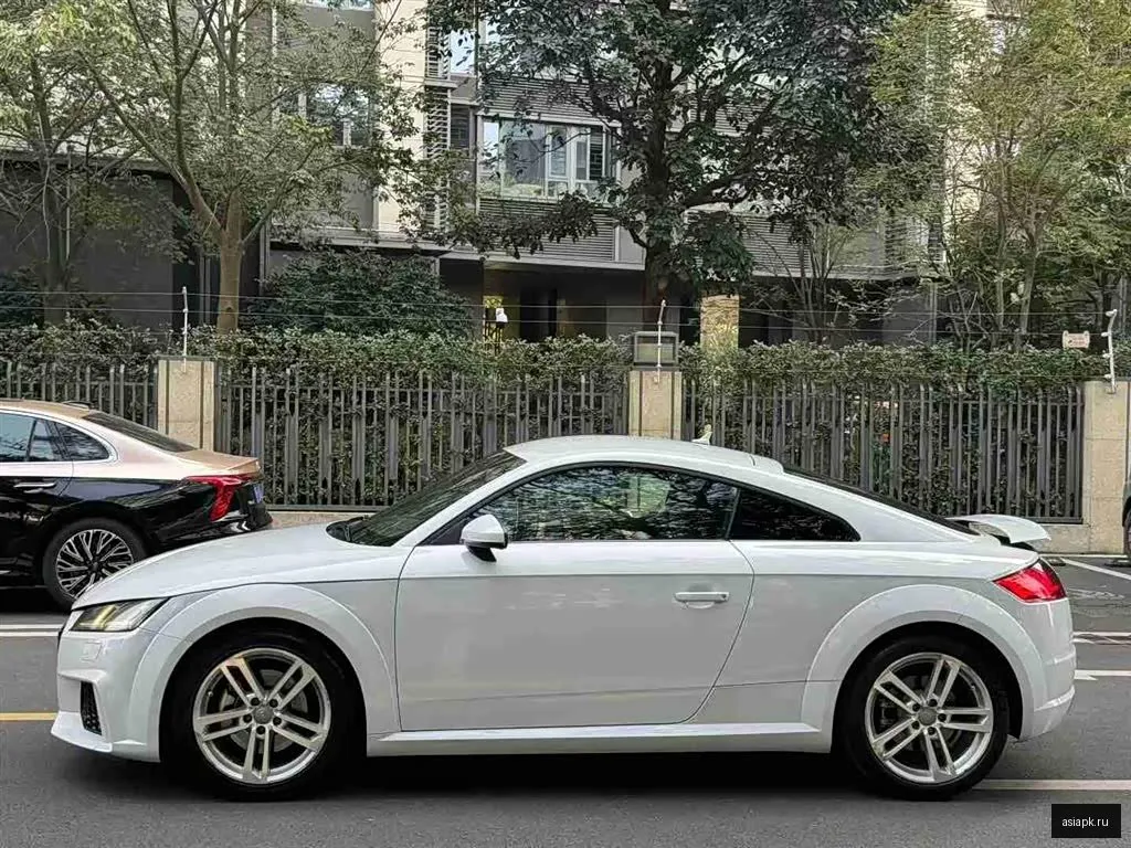 Audi TT 2