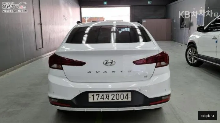 Hyundai Avante 4