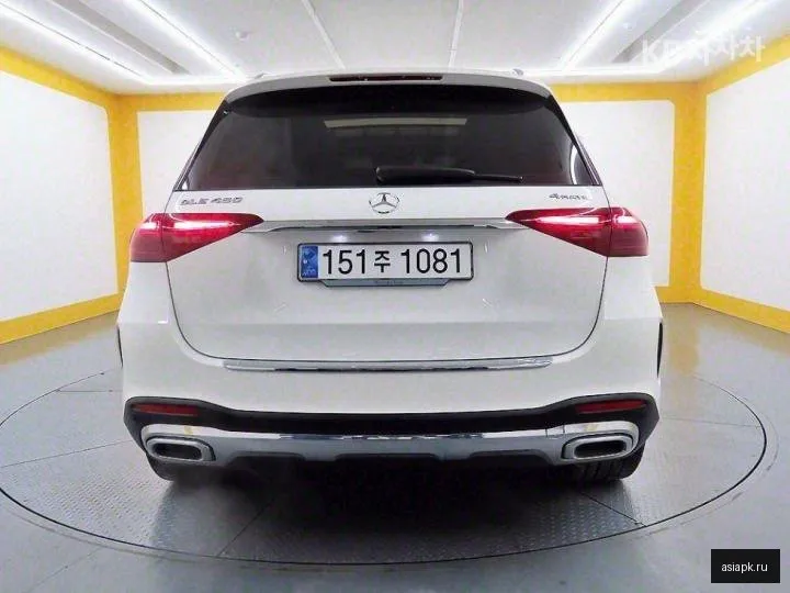 Mercedes-Benz GLE-Class 4