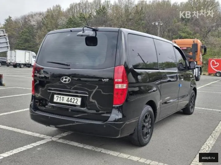 Hyundai Starex 5