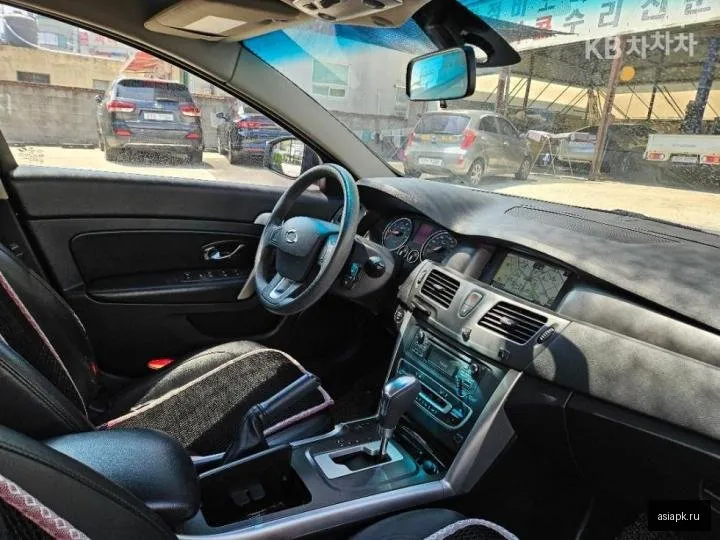 Renault Latitude 6