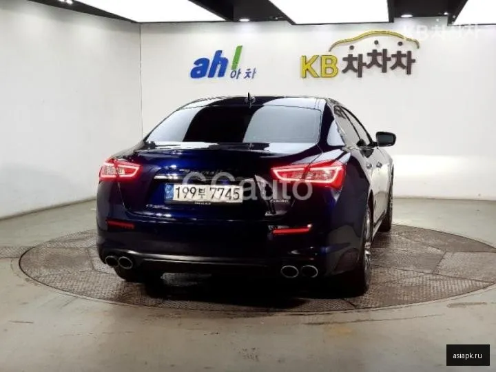 Maserati Ghibli 3