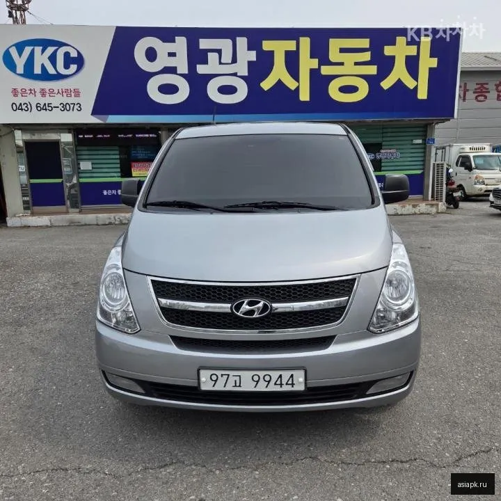 Hyundai Starex 2