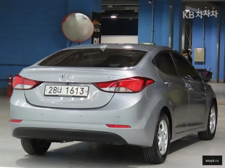 Hyundai Avante 4
