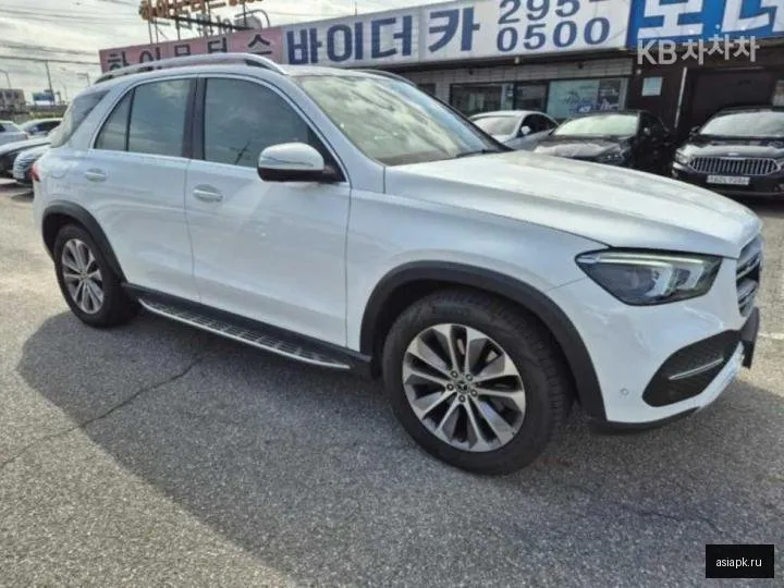Mercedes-Benz GLE-Class 2
