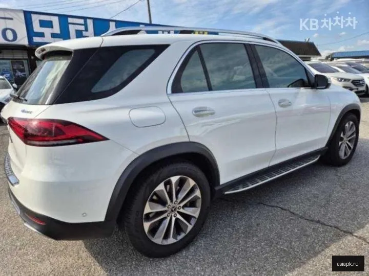 Mercedes-Benz GLE-Class 3