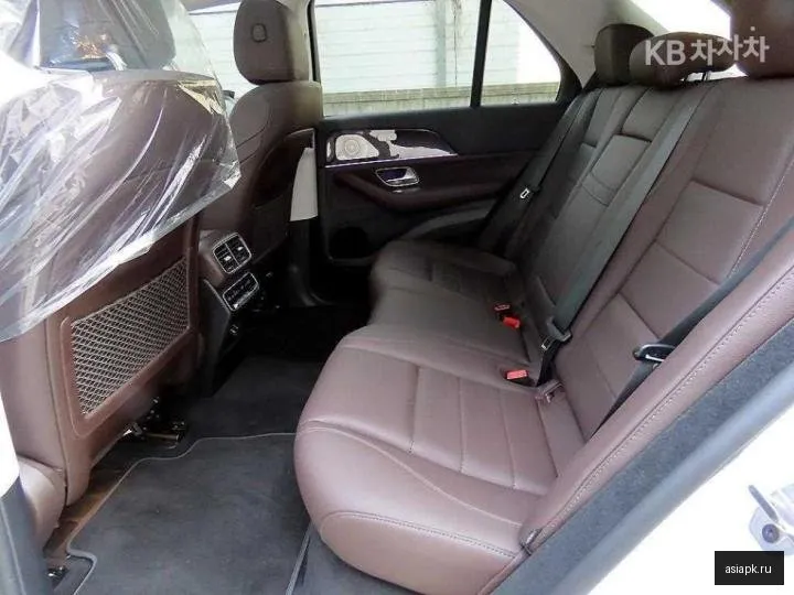 Mercedes-Benz GLE-Class 6