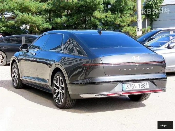 Hyundai Grandeur 3