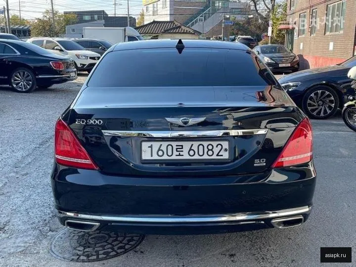 Genesis G90 4