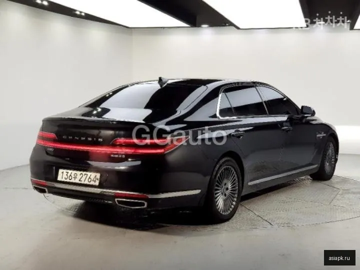 Genesis G90 4