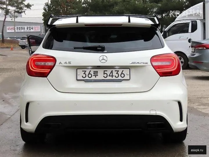 Mercedes-Benz A-Class 4