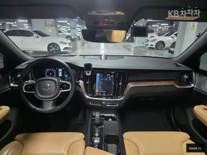 Volvo V60 5