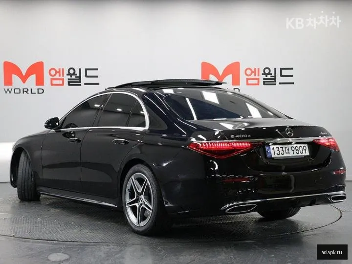Mercedes-Benz S-Class 4