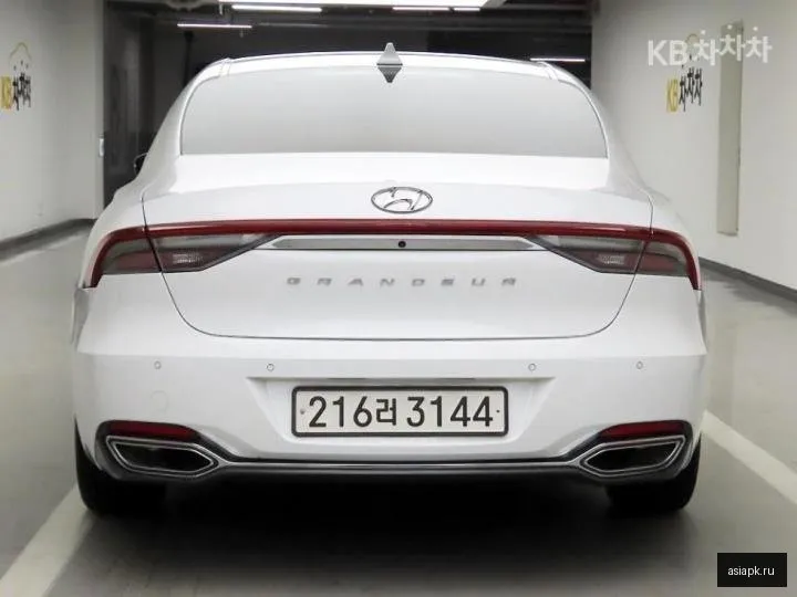 Hyundai Grandeur 3