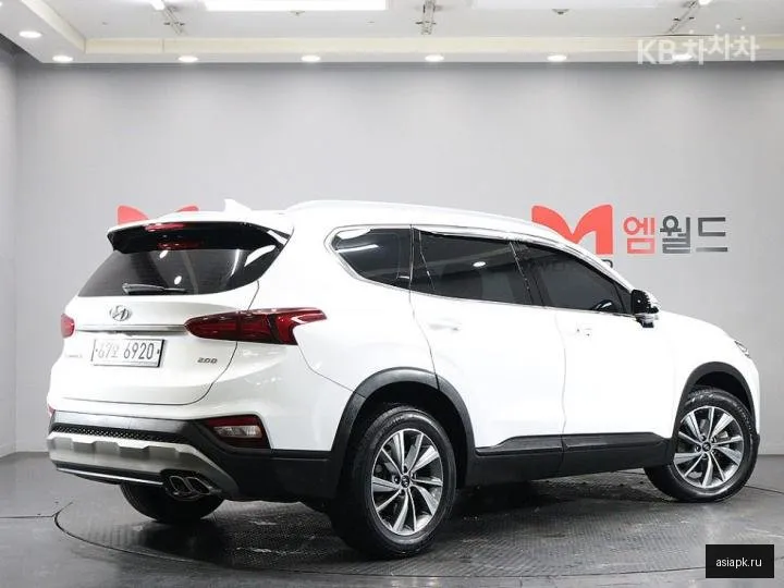 Hyundai Santa Fe 4