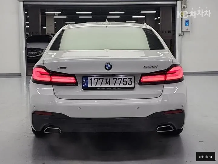 BMW 5-Series 3
