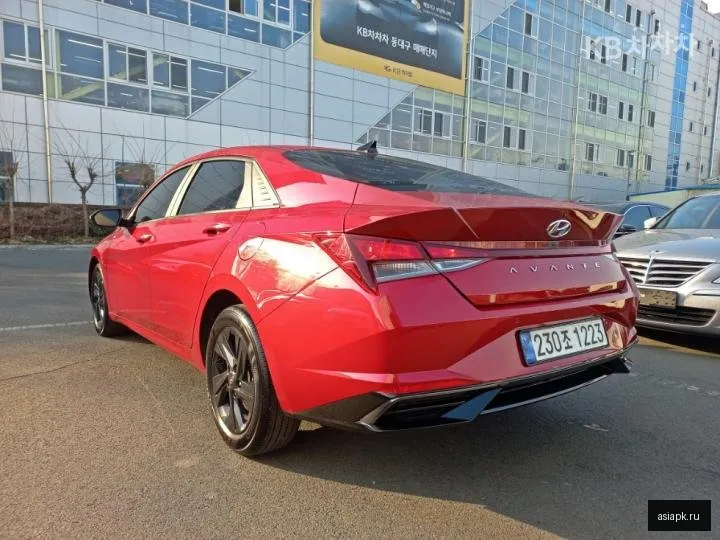 Hyundai Avante 4