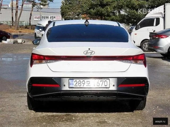 Hyundai Avante 4