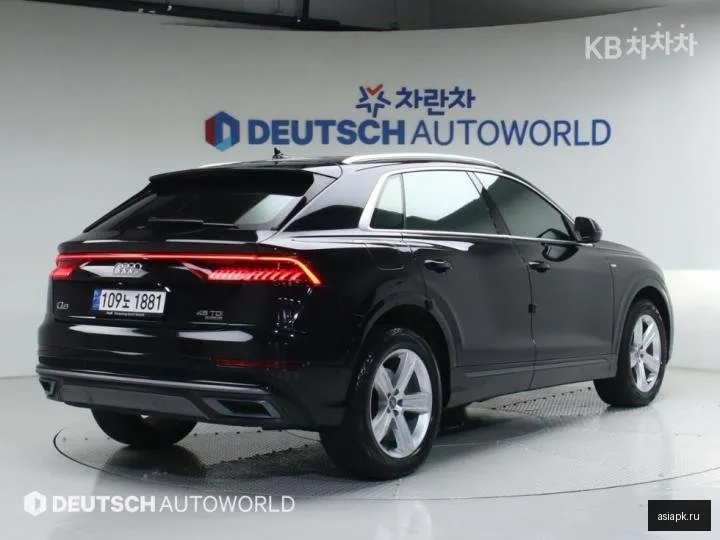 Audi Q8 3
