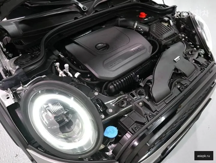 MINI Hatch 6