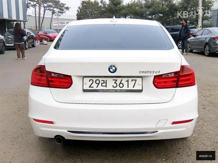BMW 3-Series 4