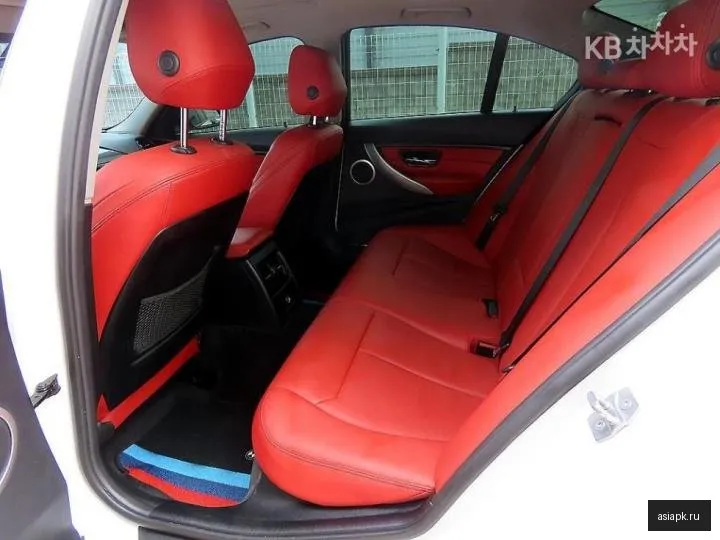BMW 3-Series 6