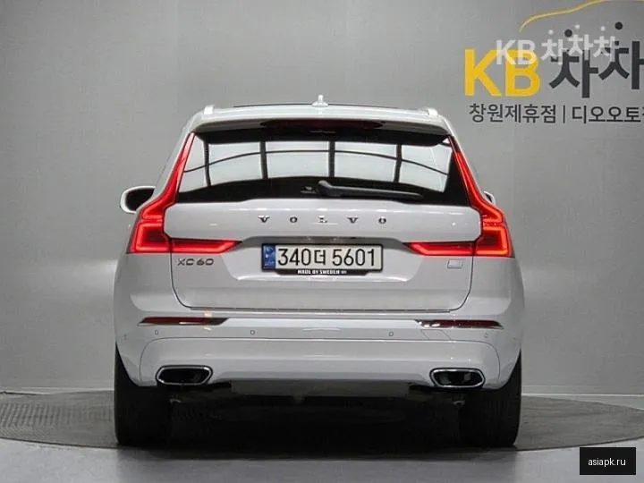 Volvo XC60 4