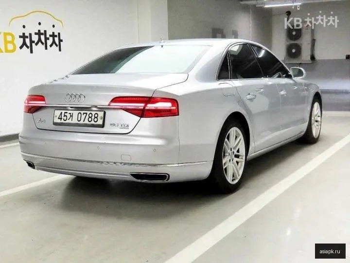 Audi A8 4