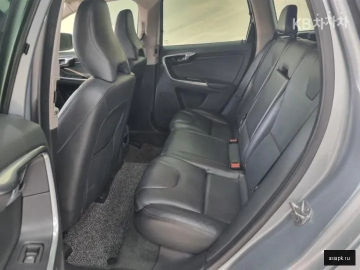 Volvo XC60 5