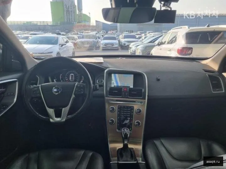 Volvo XC60 6
