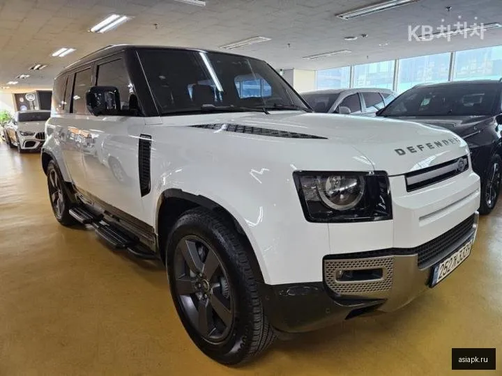 Land Rover Defender 3