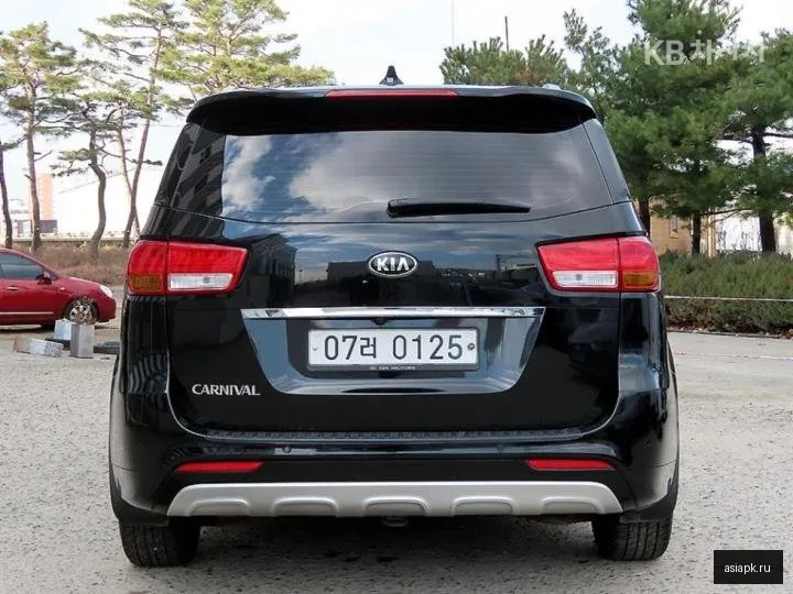 Kia Carnival 4