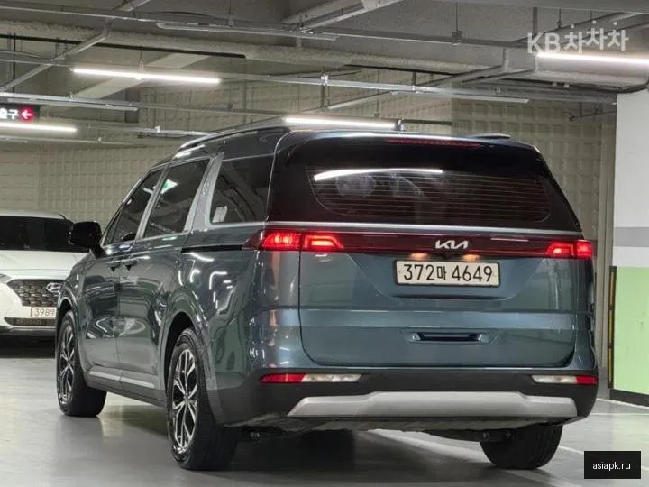 Kia Carnival 4