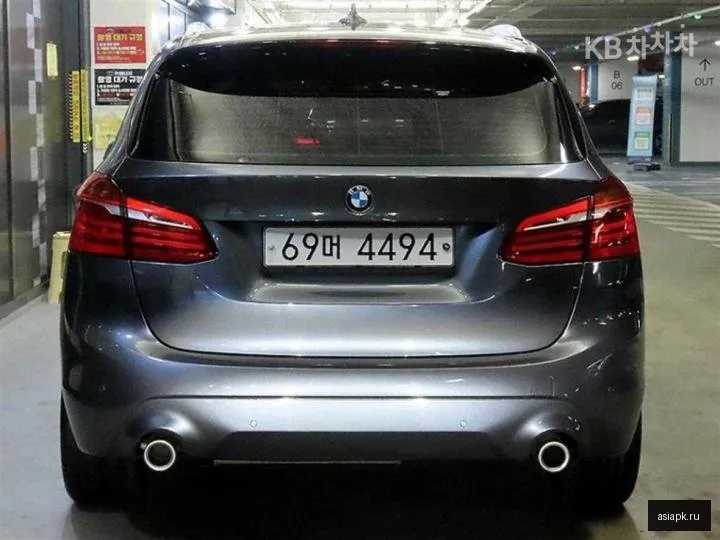 BMW 2-Series 5
