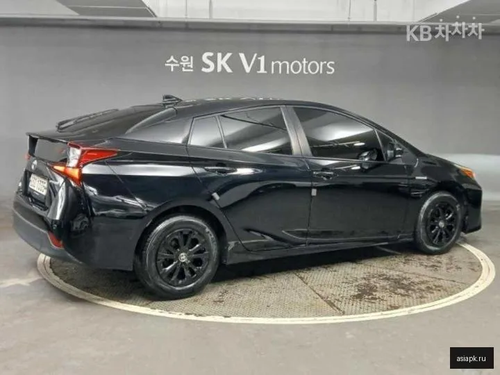 Toyota Prius 4