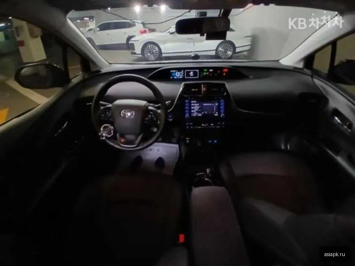 Toyota Prius 6
